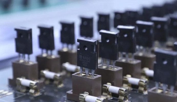 出售（onsemi）IGBT、MOSFET、SiC、Si/SiC 混合模塊、二極管和智能功率模塊 (IPM)